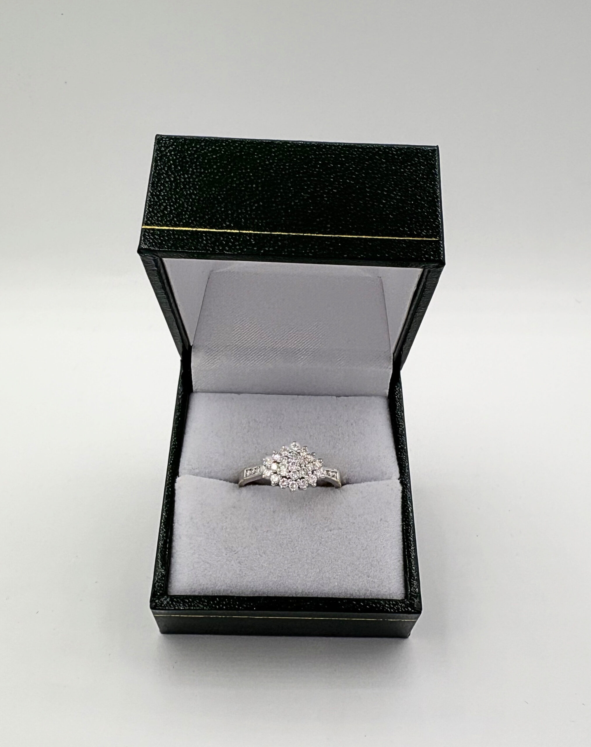 Bague fleur Diamants