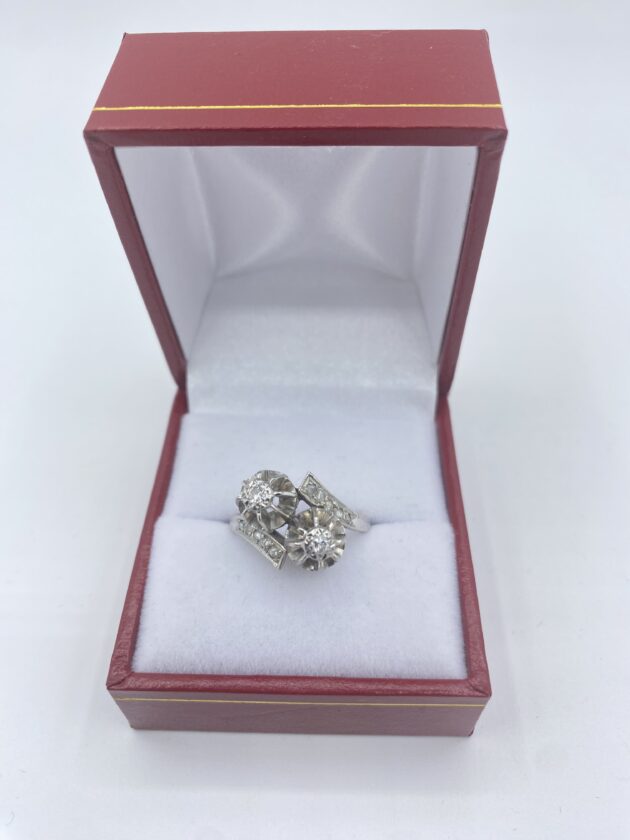 Bague-art-deco-or-blanc-et-diamant