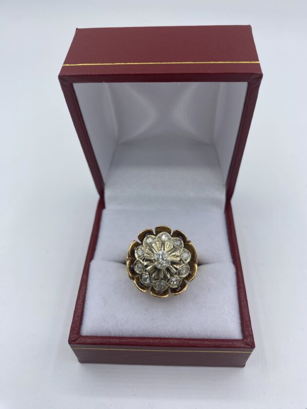 Bague-fleur-or-jaune-blanc-et-diamants