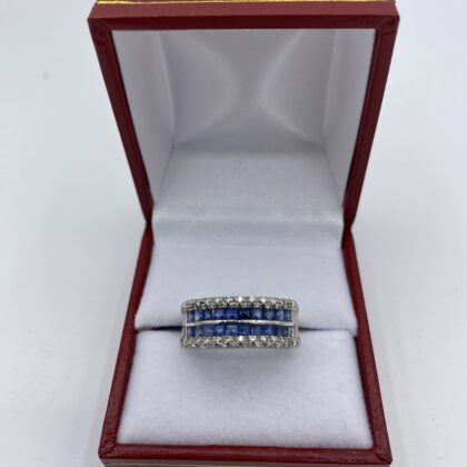 Bague-or-blanc-20-saphirs-et-diamants