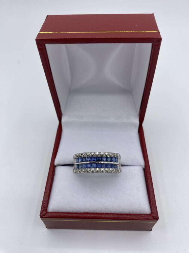 Bague-or-blanc-20-saphirs-et-diamants