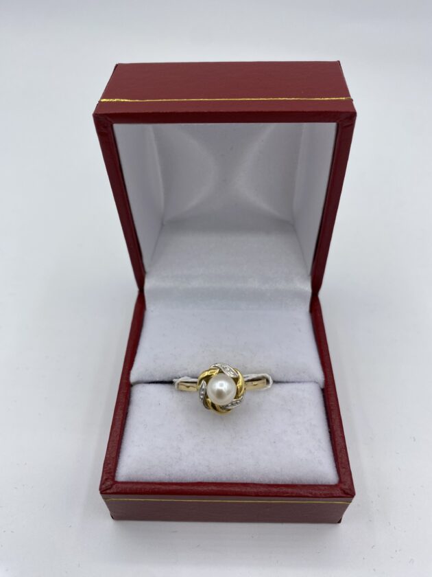 Bague-or-blanc-et-jaune-avec perle-de-culture