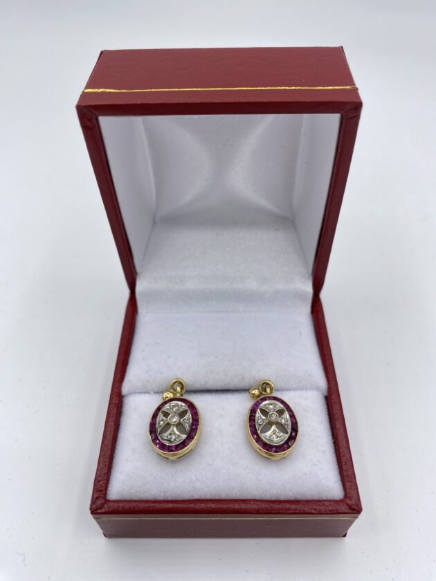 Boucles-doreilles-or-jaune-rubis-batons