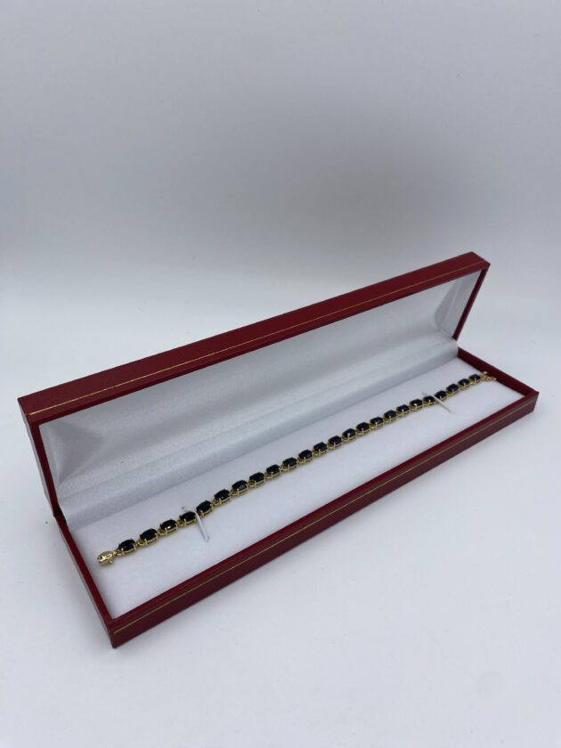 Bracelet-or-jaune-sertie-24-saphirs