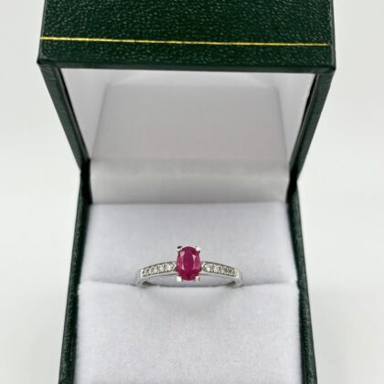 Solitaire or blanc rubis