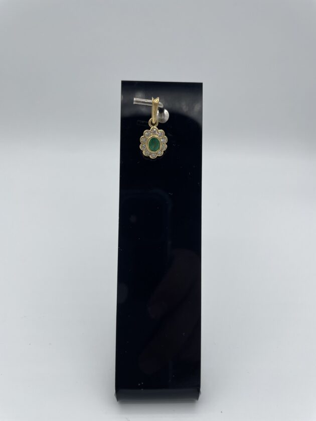 Pendentif-fleur-en-or-jaune-emeraude-sertie-clos-et-diamants