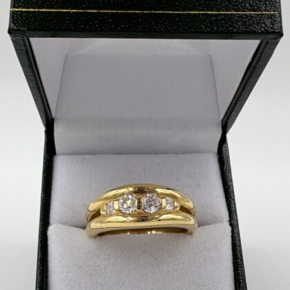 Bague jonc or diamants