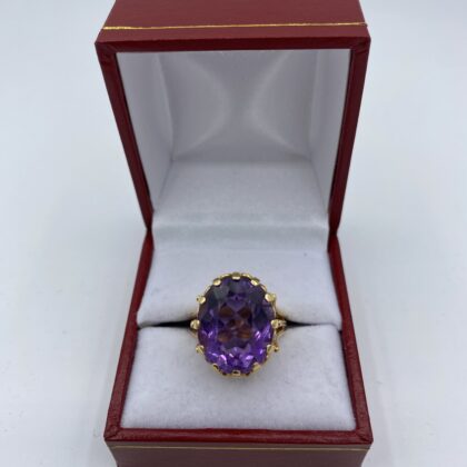 Bague-or-jaune-et-amethyste-centrale
