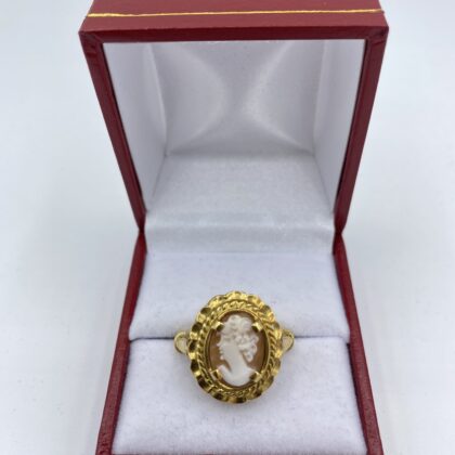 Bague-or-jaune-et-came