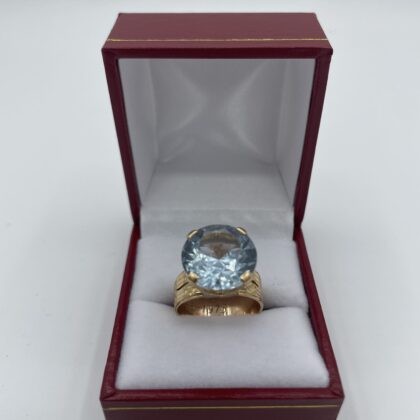 Bague-or-jaune-topaze-sertie-griffe