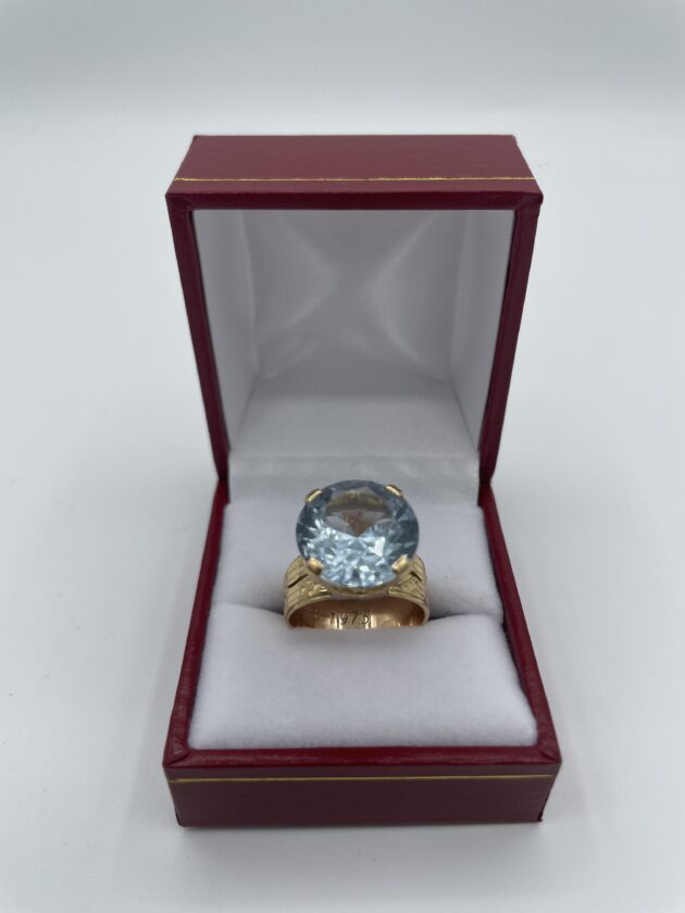 Bague-or-jaune-topaze-sertie-griffe
