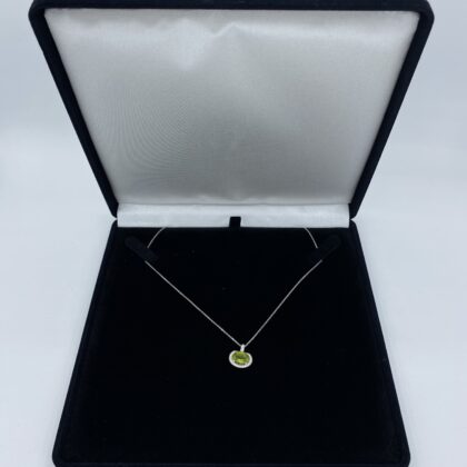 Collier-or-blanc-pendentif-en-peridot