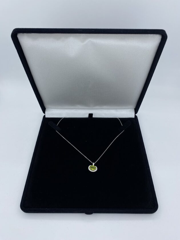 Collier-or-blanc-pendentif-en-peridot