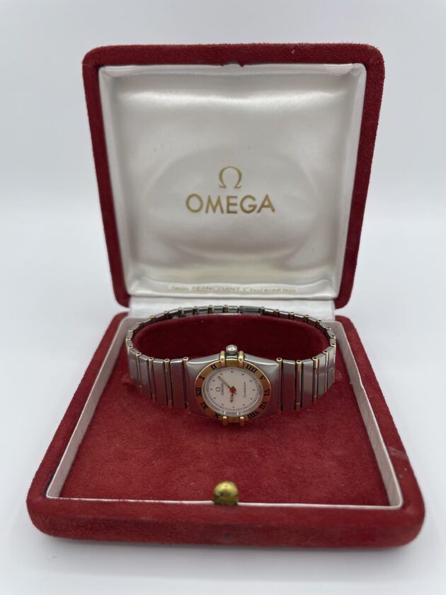 Omega-constellation