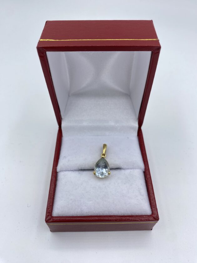 Pendentif-or-jaune-et-aigue-marine
