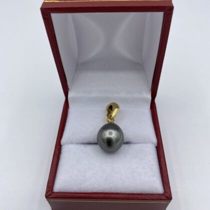 Pendentif-or-jaune-et-perle-de-Tahiti