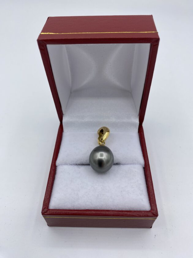 Pendentif-or-jaune-et-perle-de-Tahiti