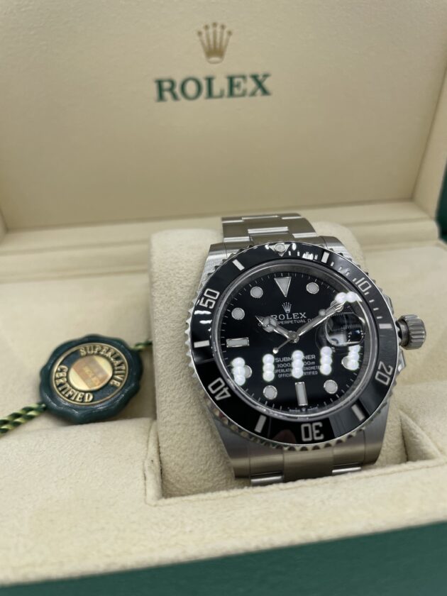 Rolex-submariner-zoom