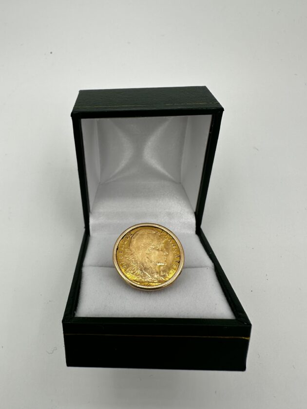 Bague-20-fr-coq-sertie-clos