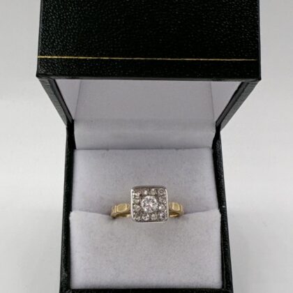 Bague Carré avec Diamants