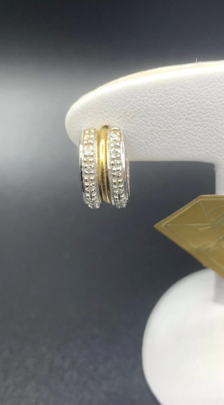 Boucles d'oreilles Moderne Diamants - Or jaune et blanc 18 carats – Image 4