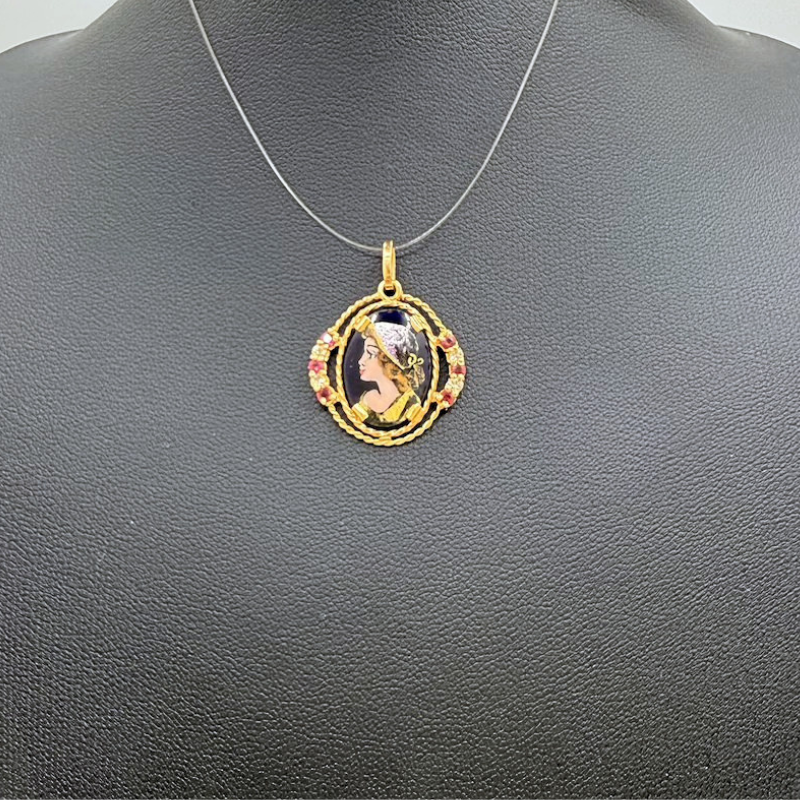 Pendentif or jaune email de limoge pierres roses et diamants x4