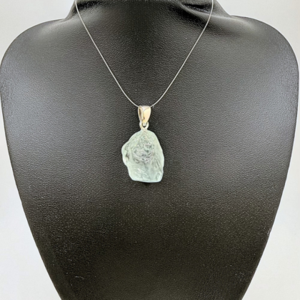 Pendentif Or blanc 18 carats sertie d'une Aigue-Marine