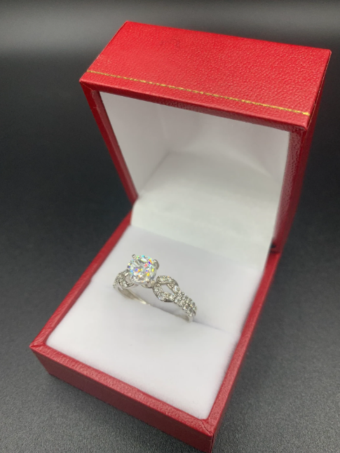 Bague Or blanc 18 Carats sertie de Pierres blanches – Image 3