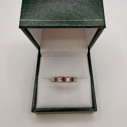 Bague " Ancienne " Or jaune 18 Carats - Pierres Rouge / Diamants