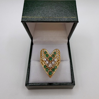 Bague or jaune 14 Carats sertie diamants et pierres vertes