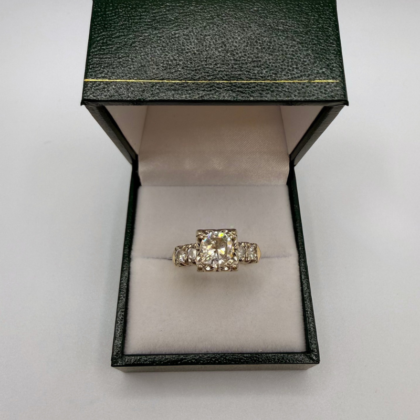 Bague or jaune et blanc - monture ancienne - 14 Carats sertie diamants centrale 1 Carats et 0,10 carats