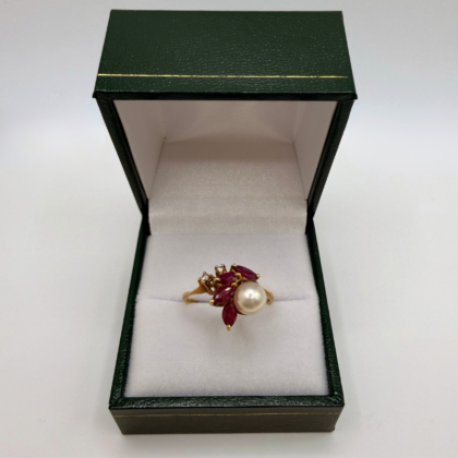 Bague Or jaune 18 carats Florale Sertie de diamants - rubis et perle