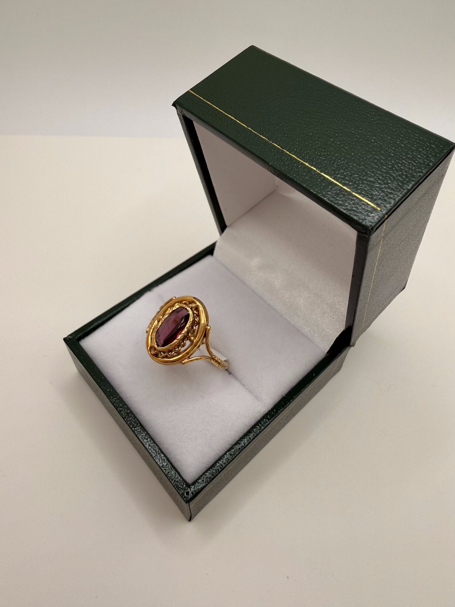 Bague Ancienne - Or jaune 18 carats Sertie d'une pierre de couleur rosé – Image 2