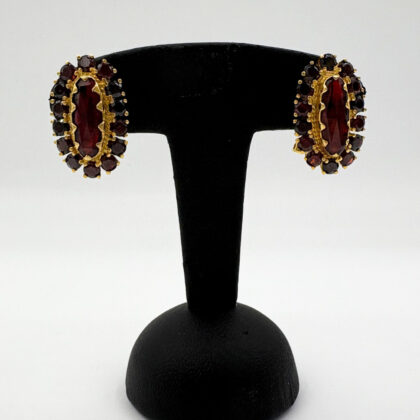 Boucles d'oreilles or jaune et grenats