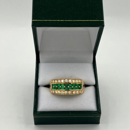 Bague pavage Émeraudes et Diamants